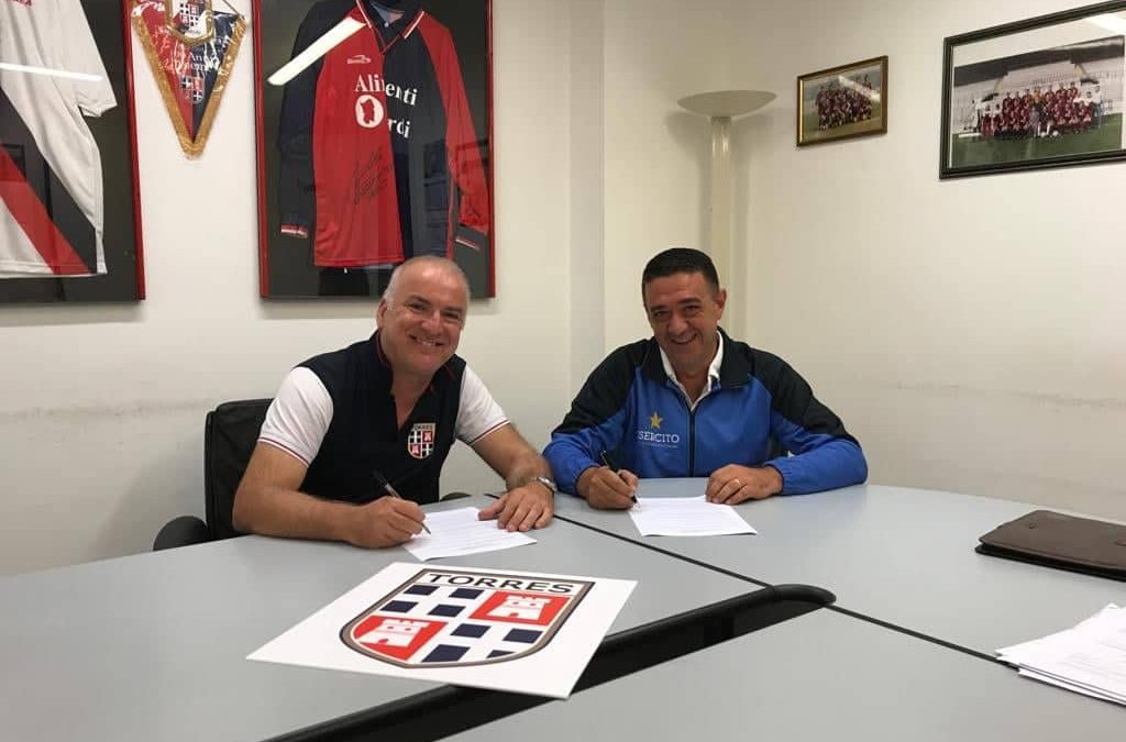 Un accordo storico. La Torres e la Brigata Sassari insieme per il settore giovanile rossoblù.